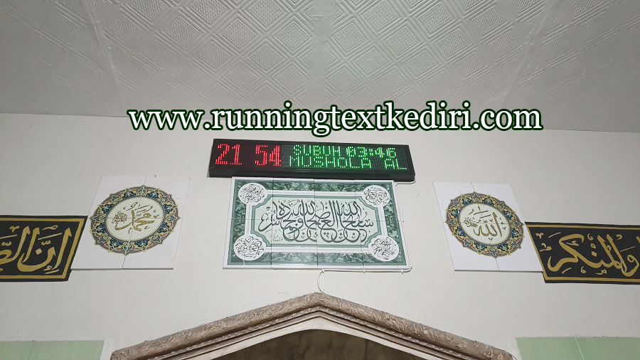 <p>Jadwal sholat kini sudah banyak yang menggunakan alat tersebut untuk jam digital otomatis untuk di tempatkan di masjid atau mushola untuk jadwal waktu sholat, dengan adanya alat ini anda akan melaksanakan sholat lima waktu secara tepat waktu dan anda juga bisa sholat berjamaah Bersama orang-orang sesuai dengan waktu sholat yang akan di laksanakan.</p>